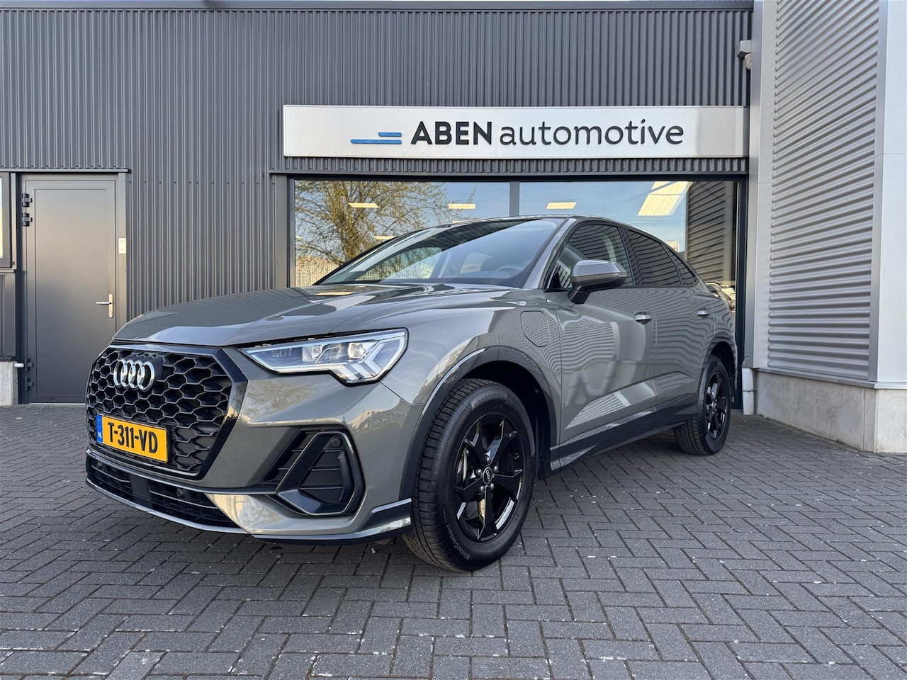Audi Q3 Sportback - 45 TFSI e 245PK PHEV Edition (NAVI|ELEK . TREKHAAK|VIRTUAL|ZOMER + WINTERBANDEN) - AutoWereld.nl