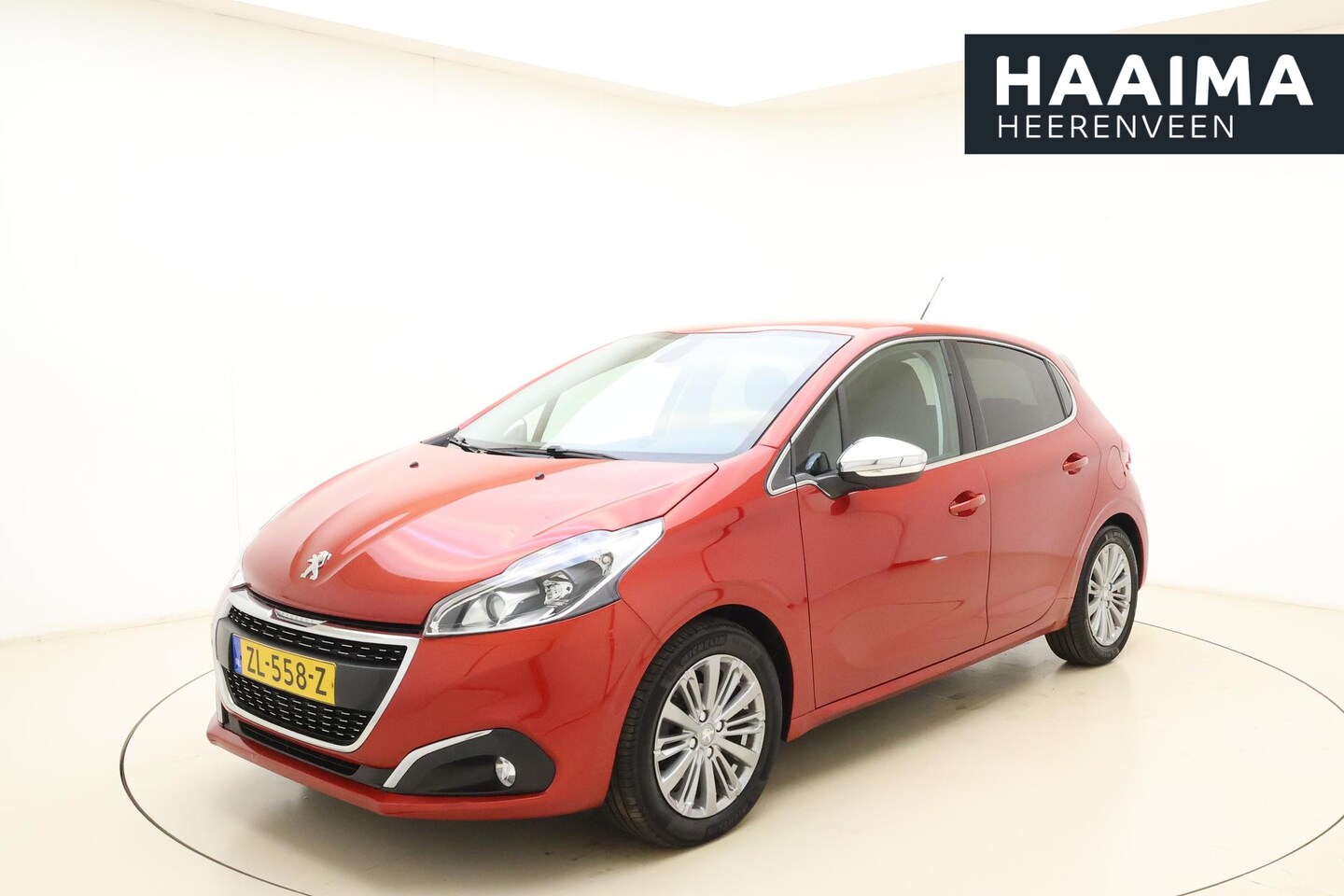 Peugeot 208 - 1.2 Turbo Allure 82 Pk | Trekhaak | Navigatie | Camera Achter | Cruise Control | Climate C - AutoWereld.nl