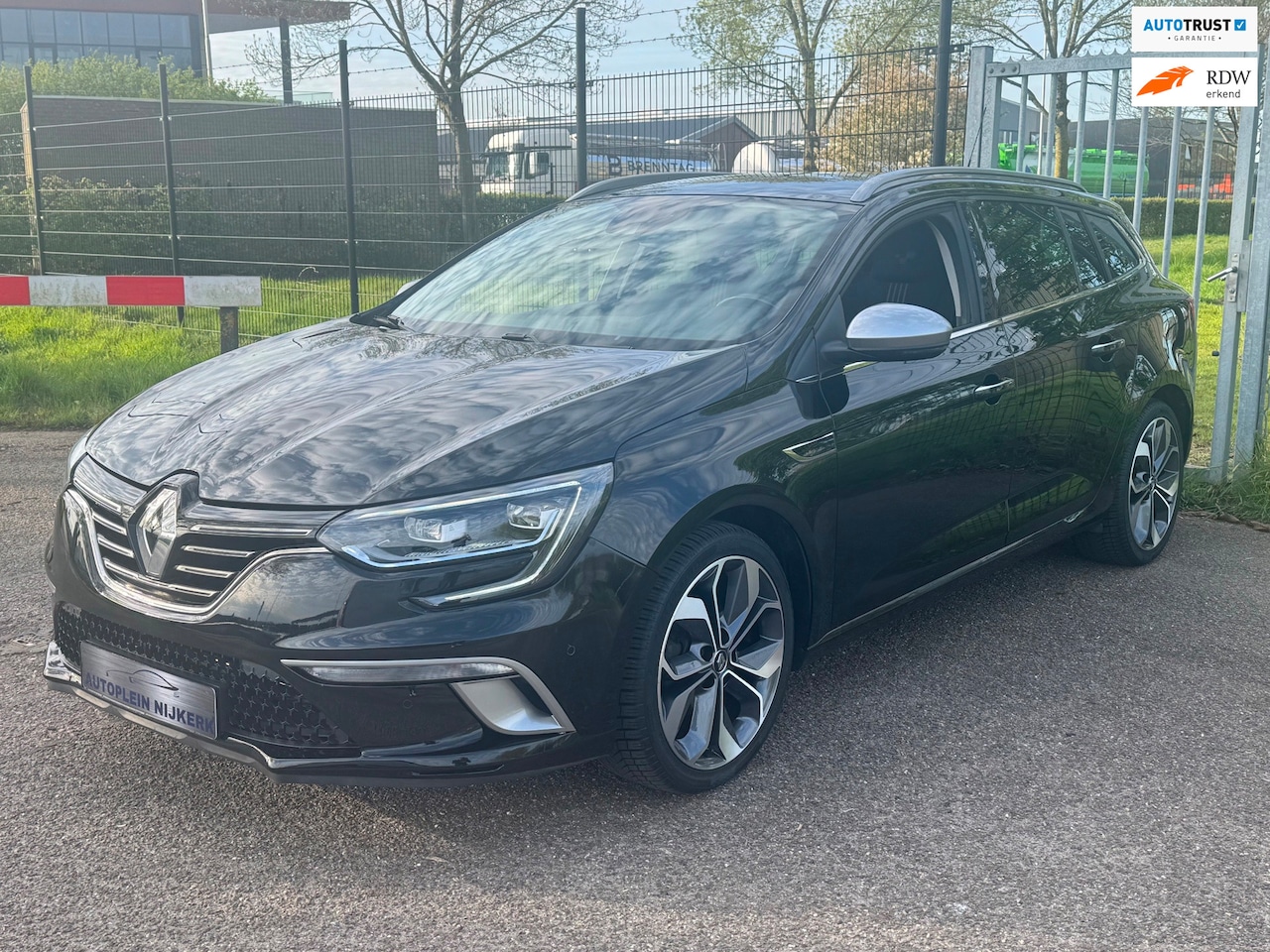 Renault Mégane Estate - 1.3 TCe GT-Line Aut Keyless LED Camera Trekhaak - AutoWereld.nl