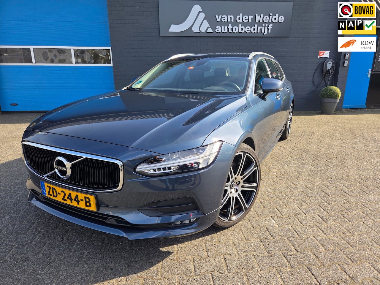 Volvo V90 - 2.0 T4 Momentum 2.0 T4 Momentum - AutoWereld.nl