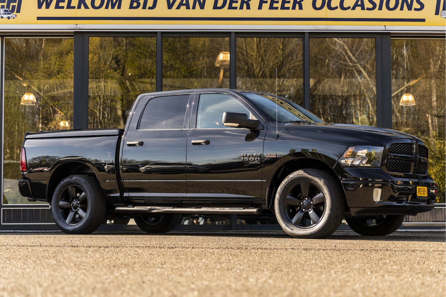 Dodge Ram 1500 - 5.7 V8 4x4 Crew Cab 5'7 Longhorn 5.7 V8 4x4 Crew Cab 5'7 Longhorn EX.BTW - AutoWereld.nl