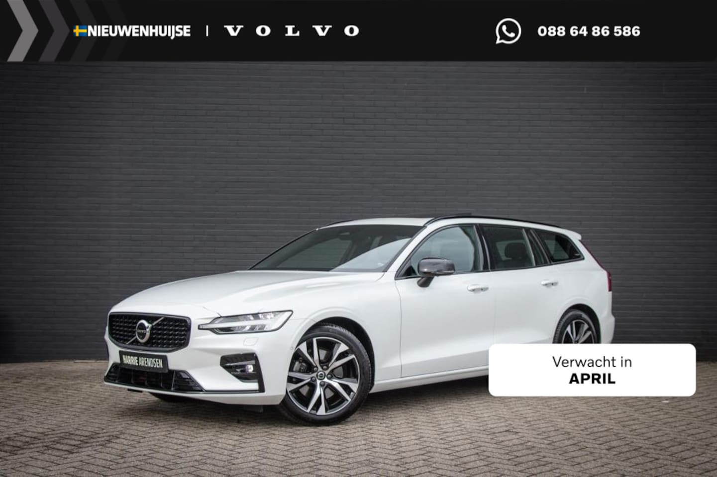 Volvo V60 - 2.0 B3 Plus Dark | Trekhaak | Panoramadak | LED Koplampen Adaptief | Harman Kardon Audio | - AutoWereld.nl