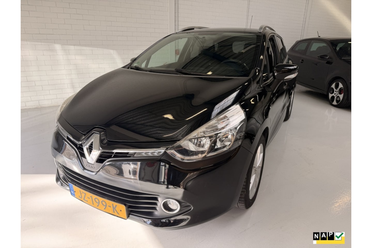 Renault Clio Estate - 0.9 TCe Limited|Trekhaak|Navi|NAP|Airco - AutoWereld.nl