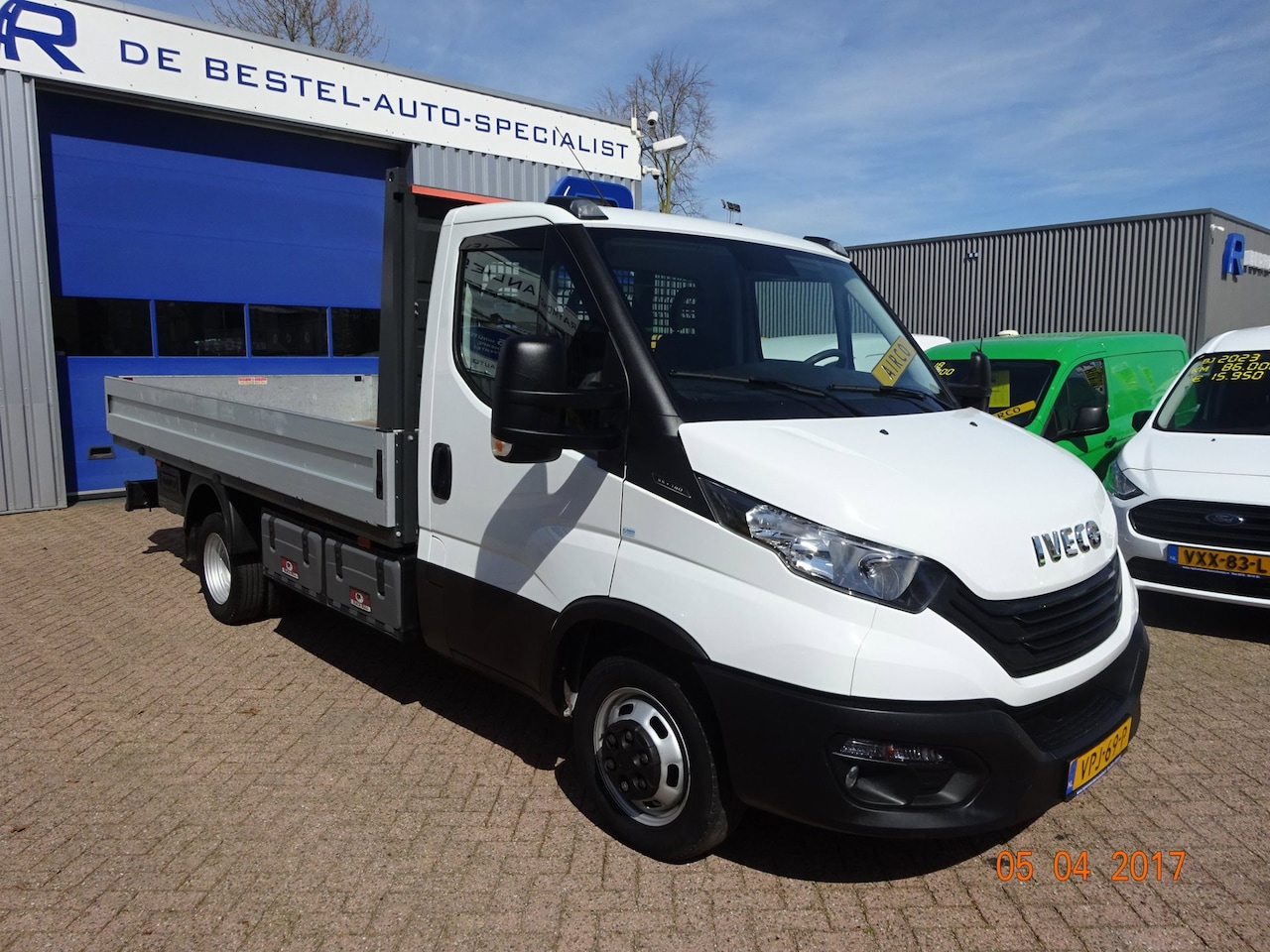 Iveco Daily - 35C14 2.3 Open laadbak Pick up Dubbel lucht in zeer nette staat. - AutoWereld.nl