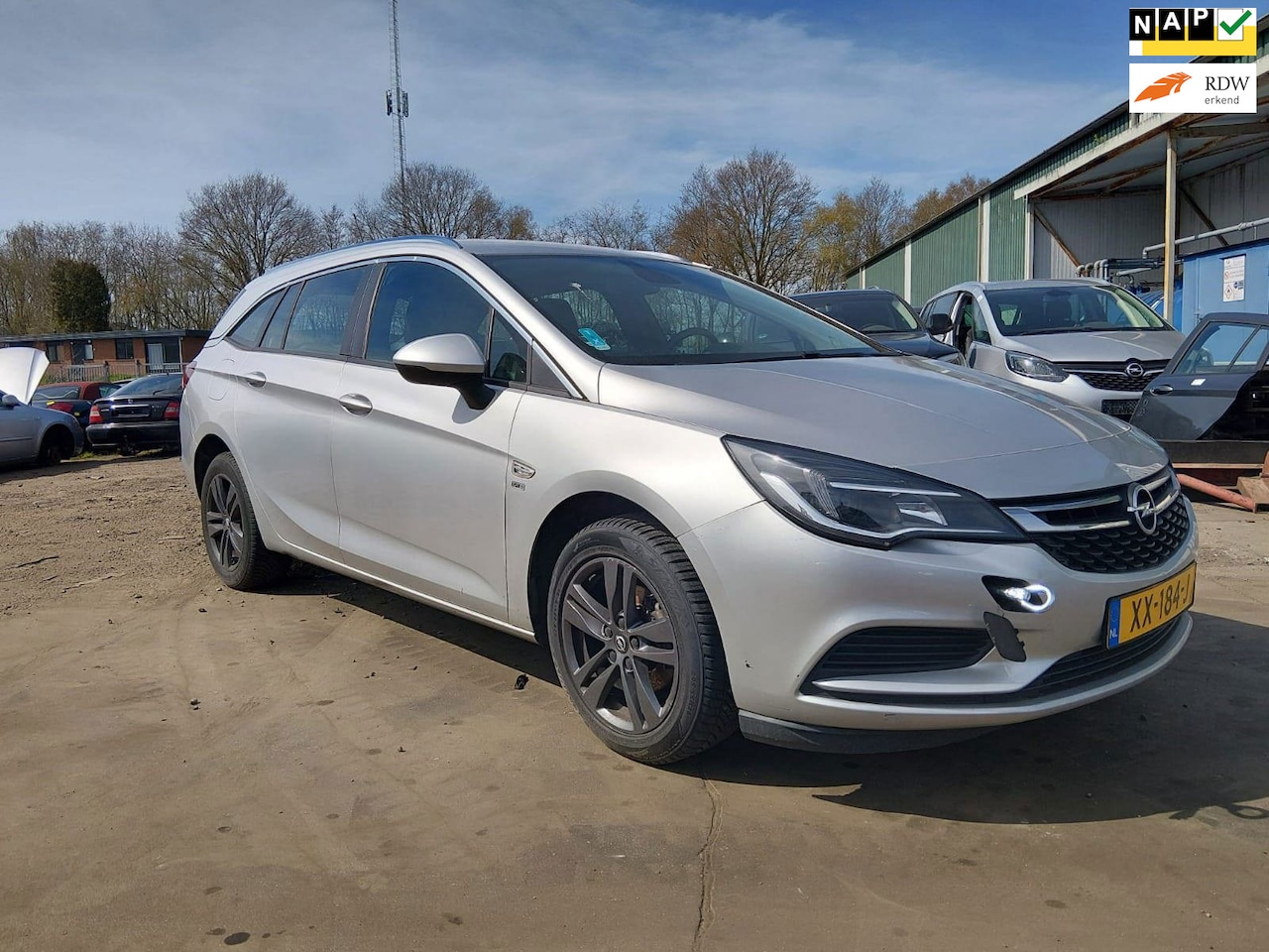 Opel Astra Sports Tourer - 1.6 CDTI 120 Jaar Edition | motor defect | nette auto! - AutoWereld.nl