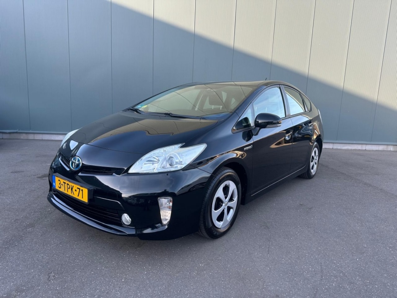 Toyota Prius - 1.8 Comfort CAMERA | HUD | ONDERHOUDSBOEKJE ! - AutoWereld.nl