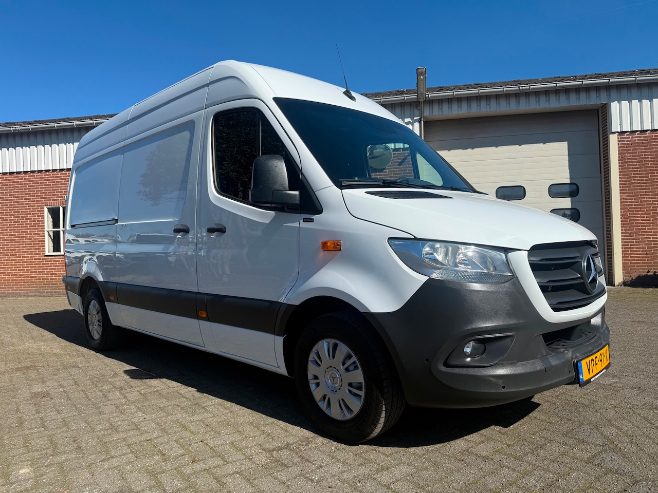 Mercedes-Benz Sprinter - 316 2.2 CDI L2H2 euro 6 3-zits stoelverwarming camera CarPlay - AutoWereld.nl