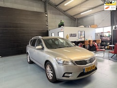 Kia Cee'd - 1.4 CVVT Seven Business EXPORT START NIET