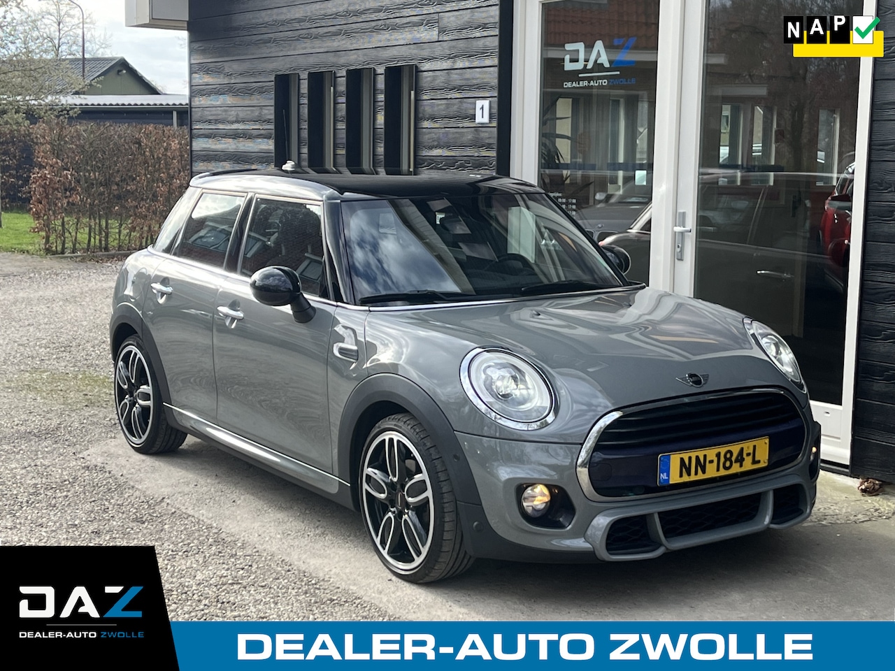 MINI Cooper - Mini 1.5 Business Ecc/Navi/Cooper Works pakket - AutoWereld.nl