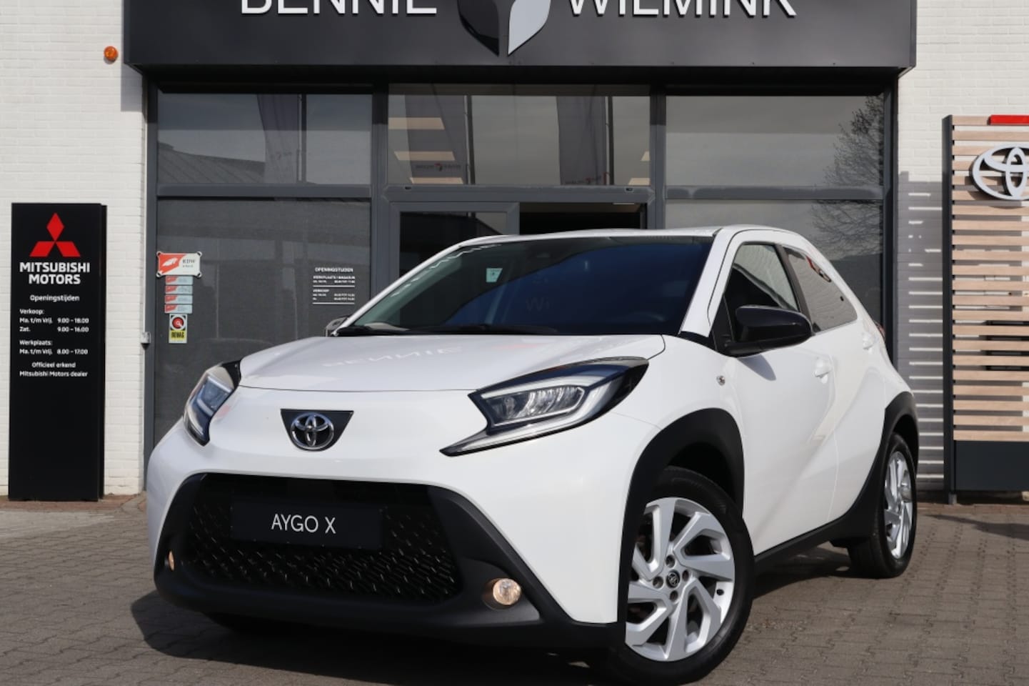 Toyota Aygo X - 1.0 VVT-i MT first Edition | Stoelverwarming - AutoWereld.nl