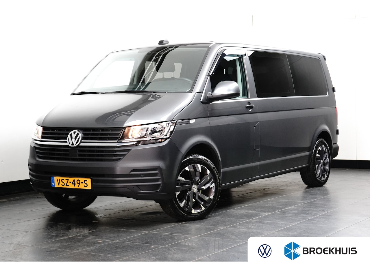 Volkswagen Transporter - 2.0 TDI L2H1 30 DC LMV - AUTOMAAT - DUBBELE CABINE - AutoWereld.nl