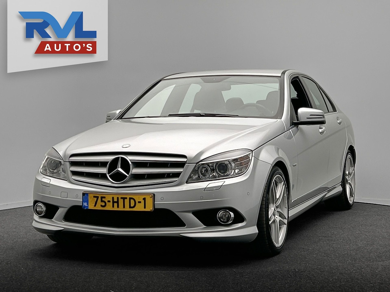 Mercedes-Benz C-klasse - 200 K Avantgarde | Origineel NL | Navigatie | PDC | 18'' Velgen | - AutoWereld.nl