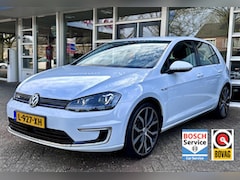 Volkswagen e-Golf - Led, Climat, ACC, Camera, Stoelvw, LM