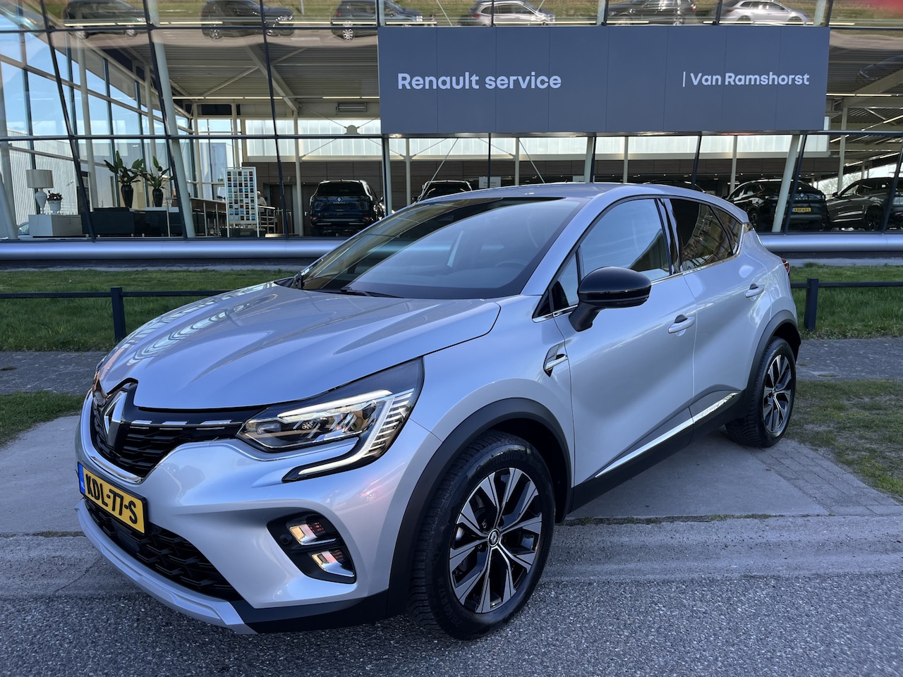 Renault Captur - 1.3 mild hybrid 160PK Techno / Dealer onderhouden / Automaat / Camera / Keyless / Climate - AutoWereld.nl