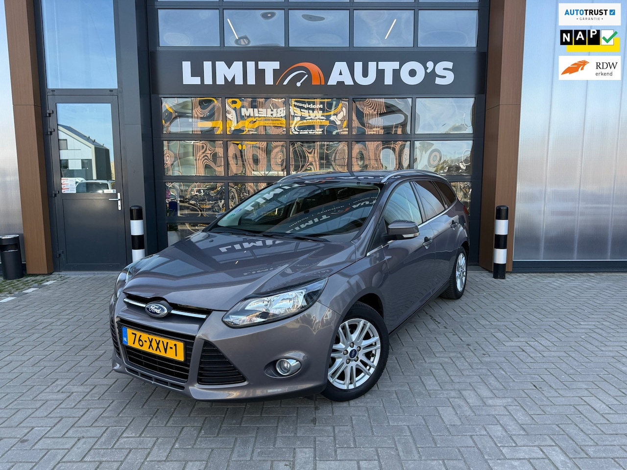 Ford Focus Wagon - 1.6 TI-VCT Titanium Aut/Climate/Keyless/Cruise/Pdc/Navi/Trekhaak/Nap/Apk - AutoWereld.nl