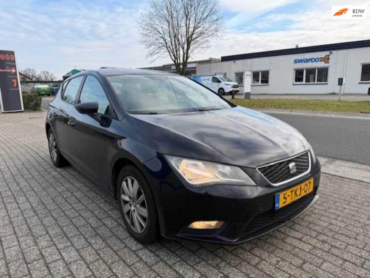 SEAT LEON