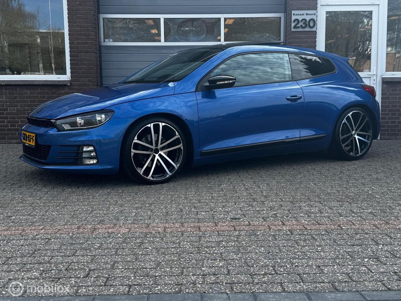 Volkswagen Scirocco - 2.0 TSI PANO/NAVI/LED/AIRCO/FACELIFT! - AutoWereld.nl