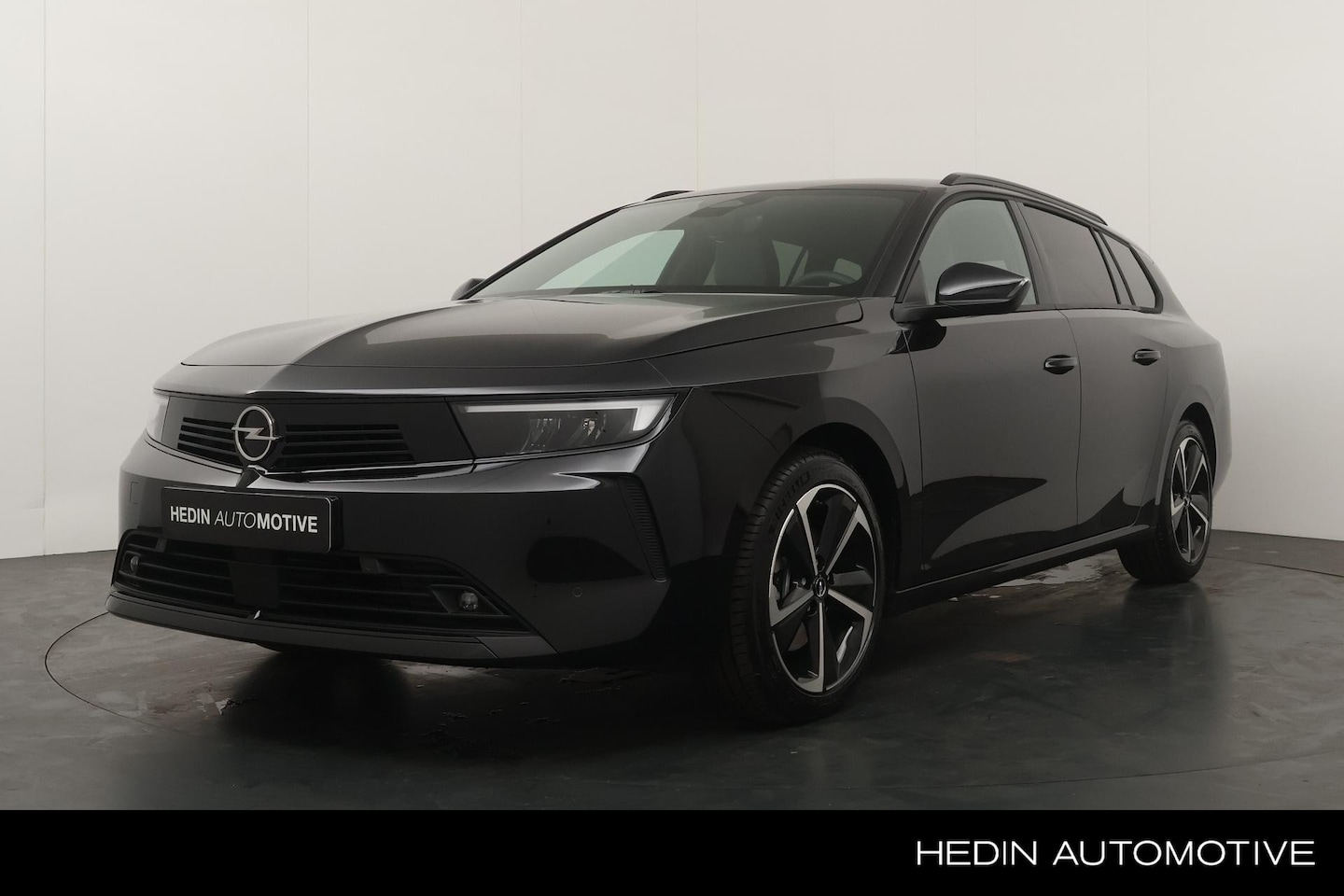 Opel Astra Sports Tourer - 1.2 Turbo Hybrid Business Edition | Trekhaak | 17 inch LM Velgen | AGR Stoelen | Keyless p - AutoWereld.nl