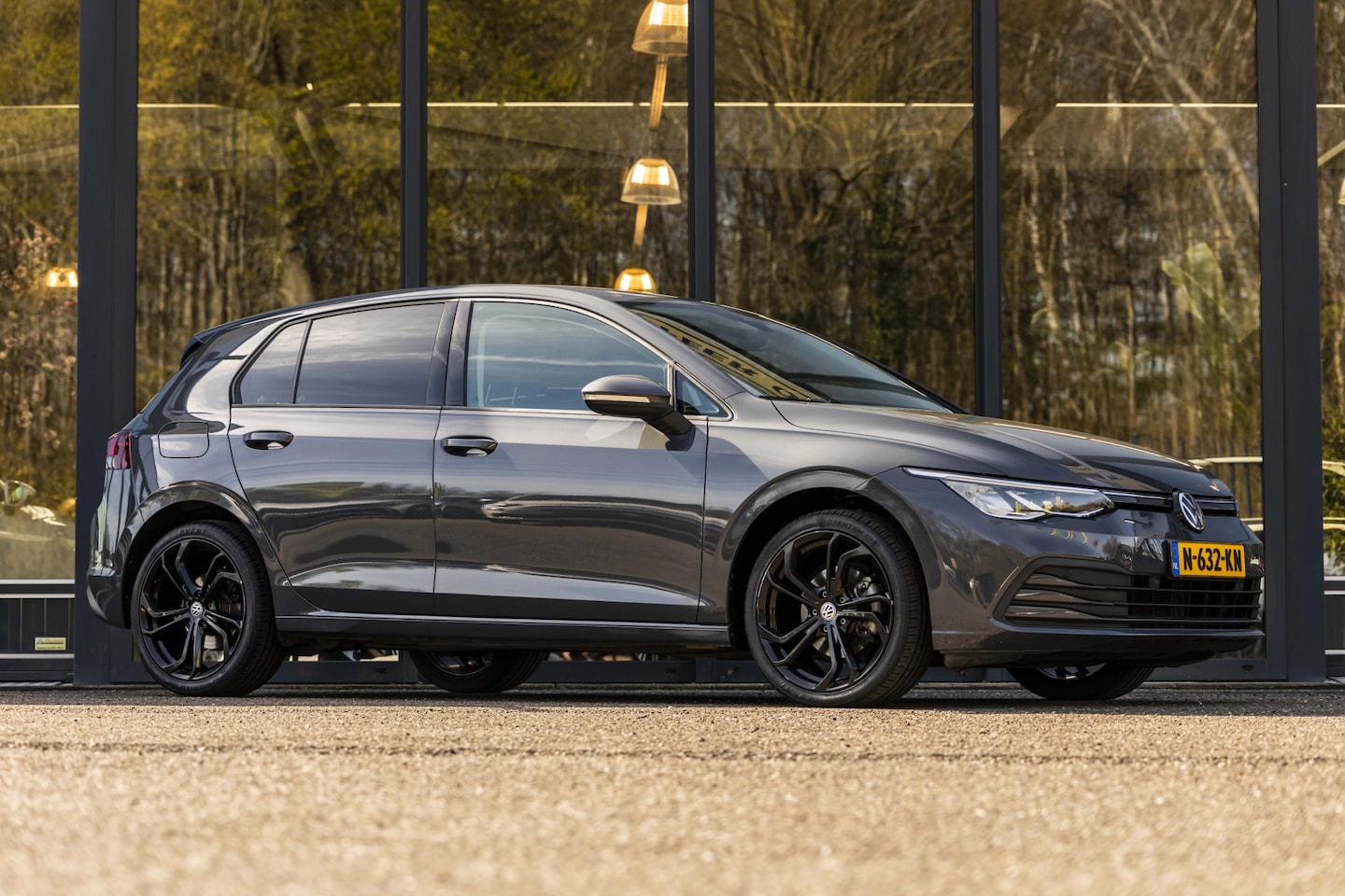 Volkswagen Golf - 1.0 eTSI Life - AutoWereld.nl