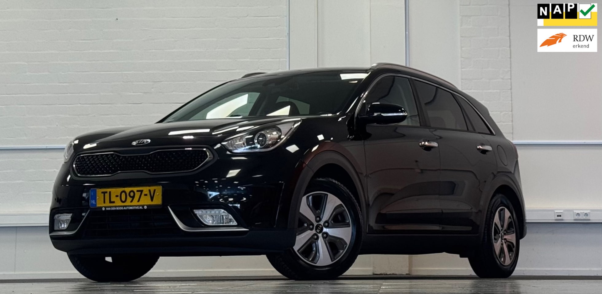 Kia Niro - 1.6 GDi Hybrid DynamicLine 100% onderhouden Trekhaak 2e Eigenaar Mooi! - AutoWereld.nl