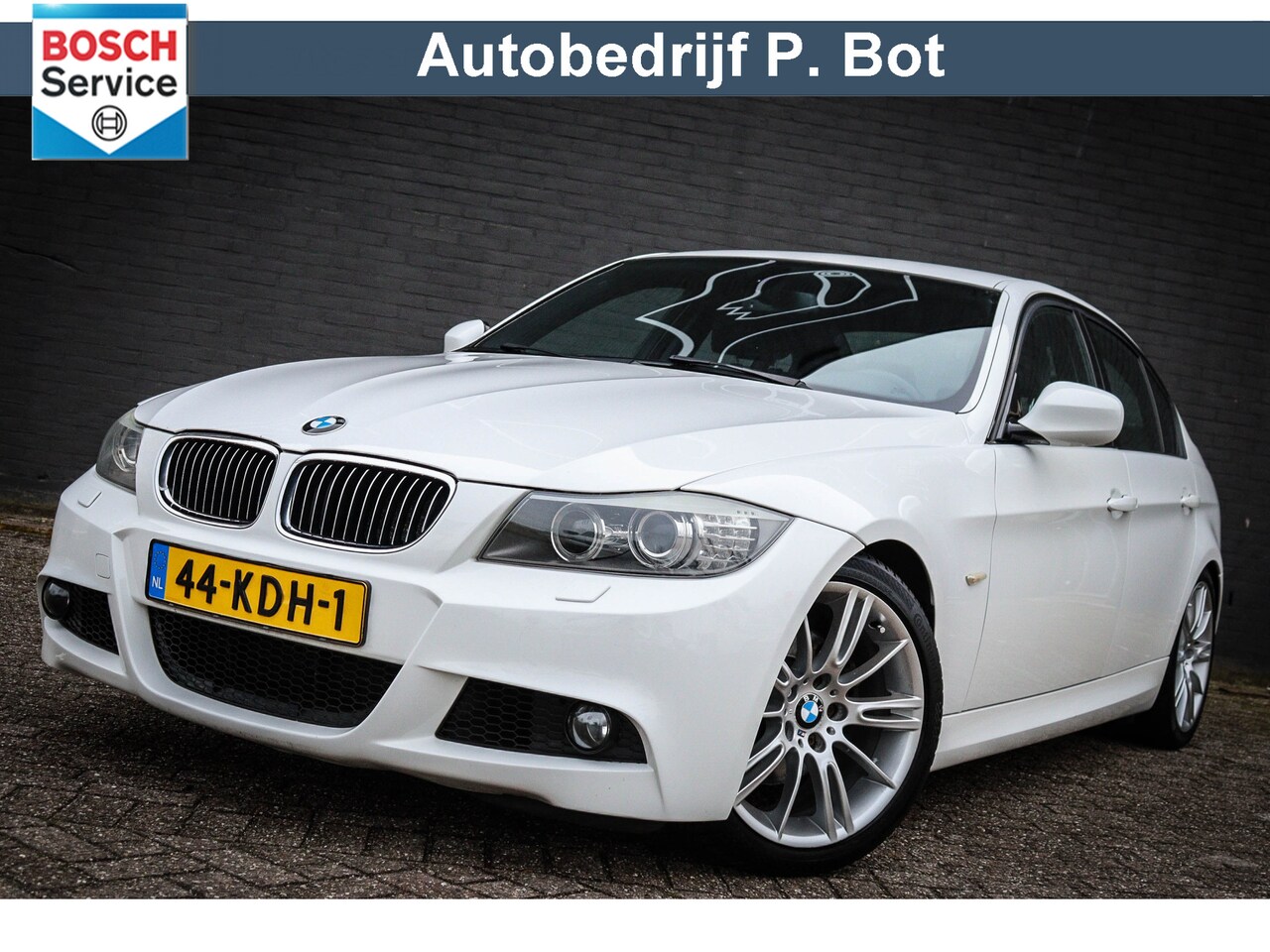 BMW 3-serie - 325i Business Line M Sport Navi/Airco/Cruise Control - AutoWereld.nl