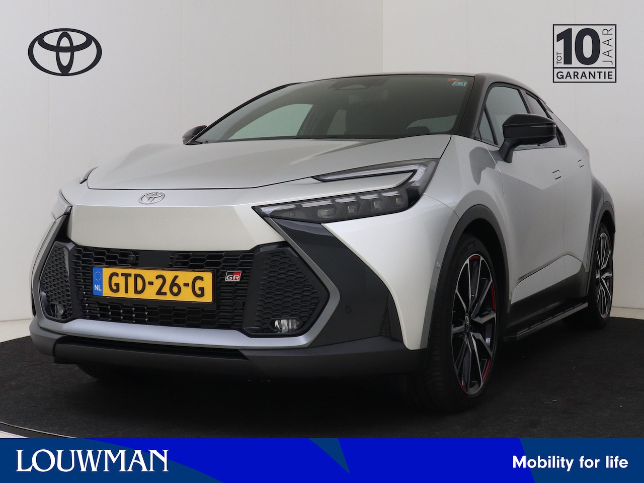 Toyota C-HR - 2.0 Plug-in Hybrid 220 GR SPORT Première Edition | Treeplanken | JBL | Panoramadak | head- - AutoWereld.nl