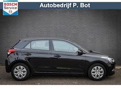 Hyundai i20 - 1.2 HP i-Motion Comfort van 10.950 NU 9.950,