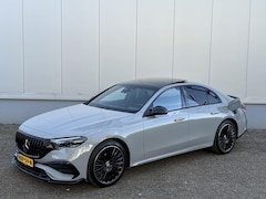Mercedes-Benz E-klasse - 300 e Sport Edition AMG Night Hyperscreen Alpinegrijs Panodak In Car Camera Sfeer Plug In