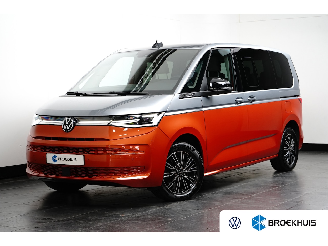 Volkswagen Multivan - Energetic eHybrid | Achterklep Easy Lift (Pick-Up) | Achteruitrijcamera | Panoramadak vast - AutoWereld.nl