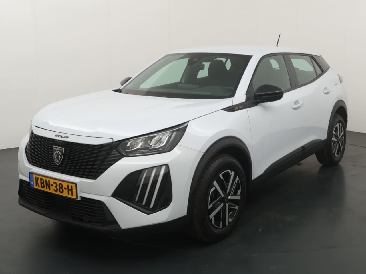 Peugeot 2008 - 1.2 Hyb 136 Active - AutoWereld.nl