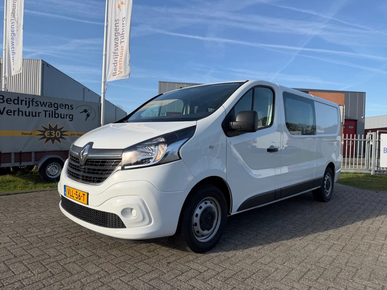 Renault Trafic - 2.0 dCi 120 T29 L2H1 DC Générique 2.0 dCi 120 T29 L2H1 DC Générique - AutoWereld.nl