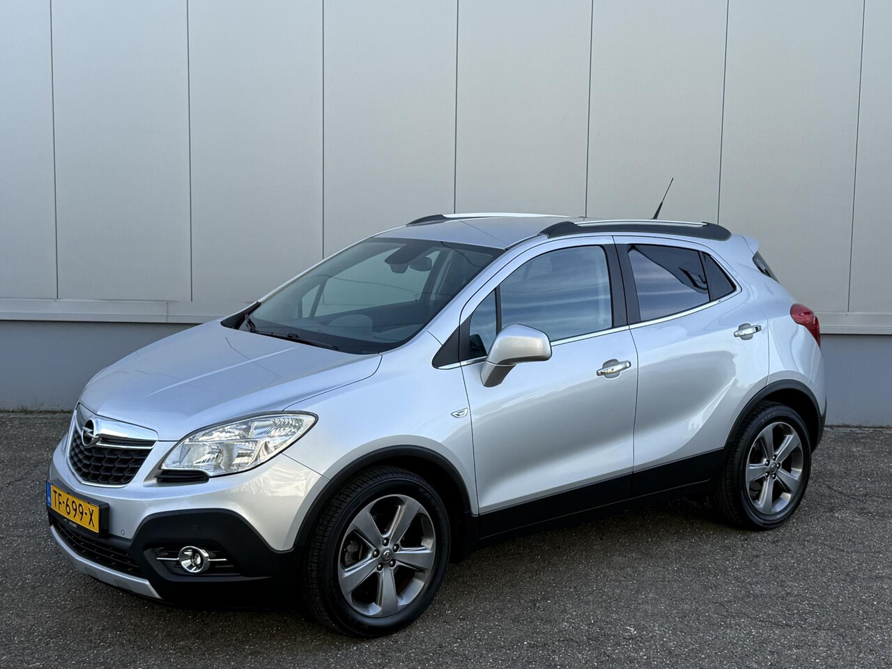 Opel Mokka - 1.4 T Cosmo Automaat Leder 18 Inch Navi PDC V+A Trekhaak Stoel- Stuurverwarming - AutoWereld.nl