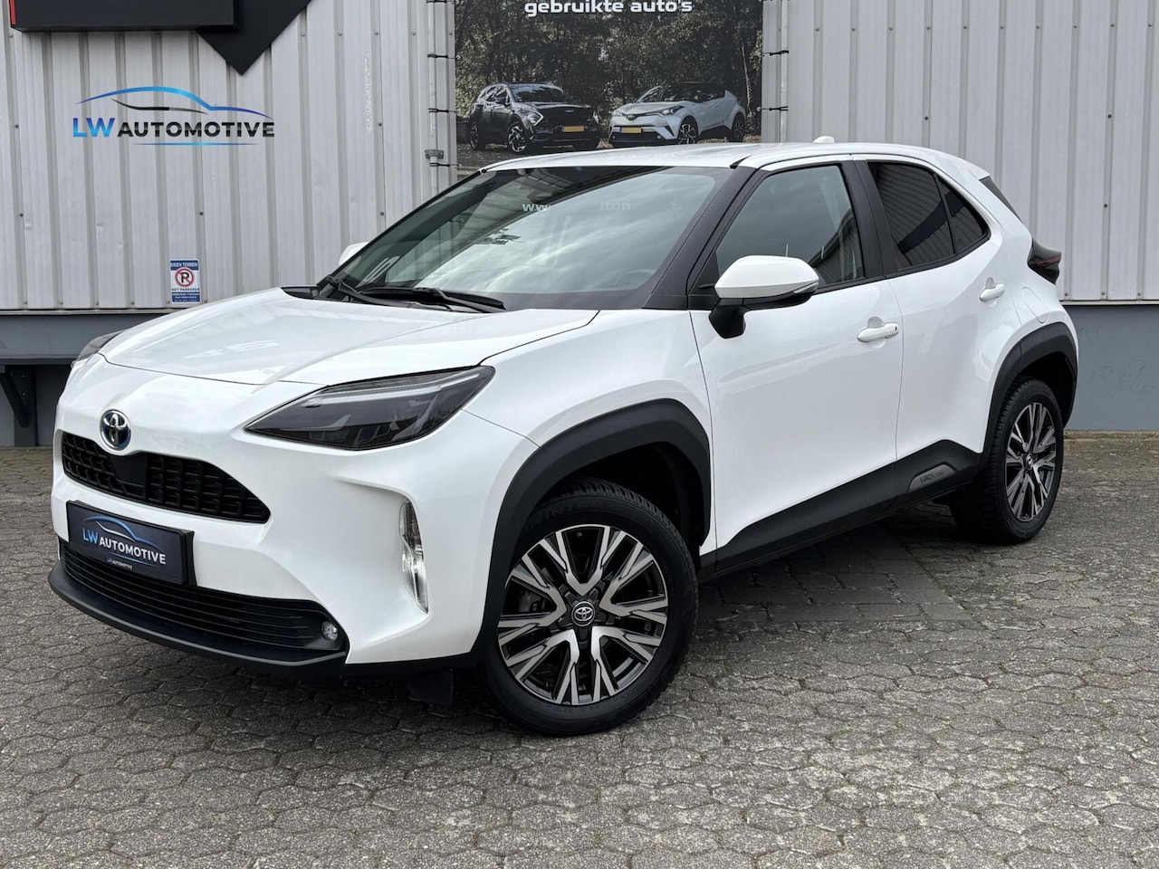 Toyota Yaris Cross - 1.5 Hybrid First Edition | Carplay | Camera | Adaptive Cruise Control - AutoWereld.nl
