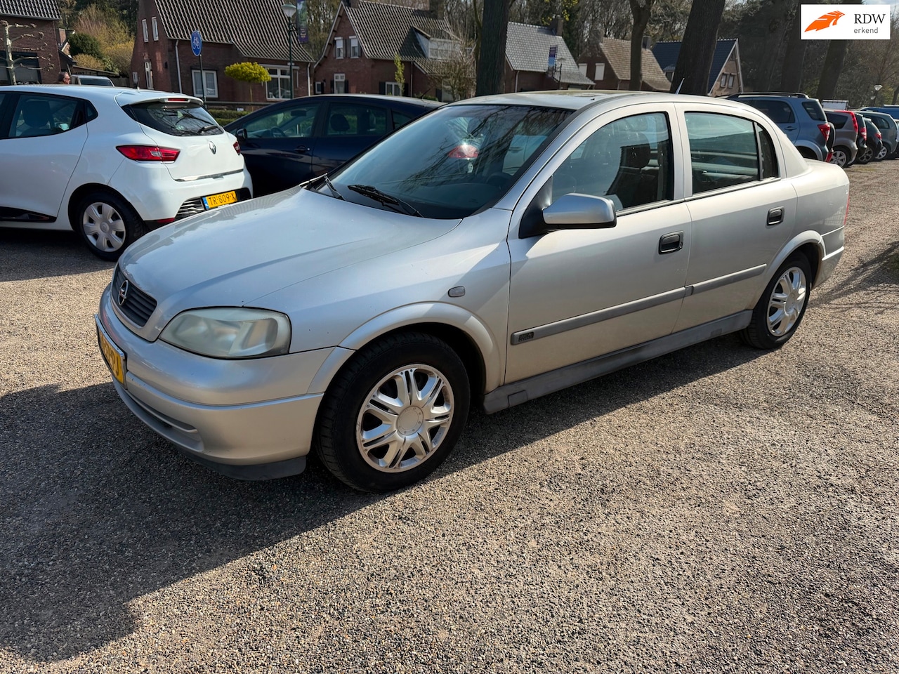 Opel Astra - 1.6-16V Club automaat advertentie lezen - AutoWereld.nl