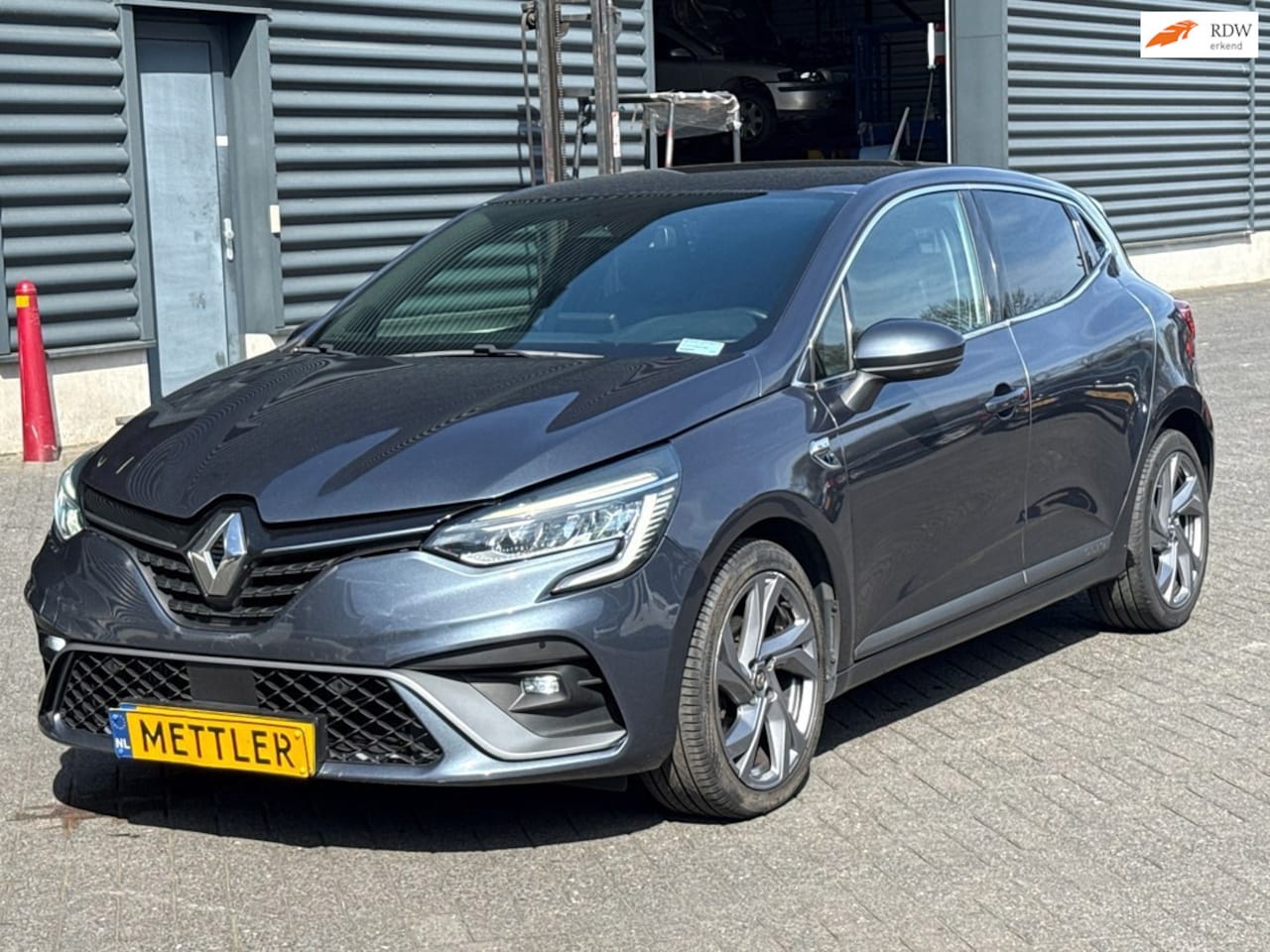 Renault Clio - 1.3 TCe R.S. Line 1.3 TCe R.S. Line, Camera, Line assist - AutoWereld.nl