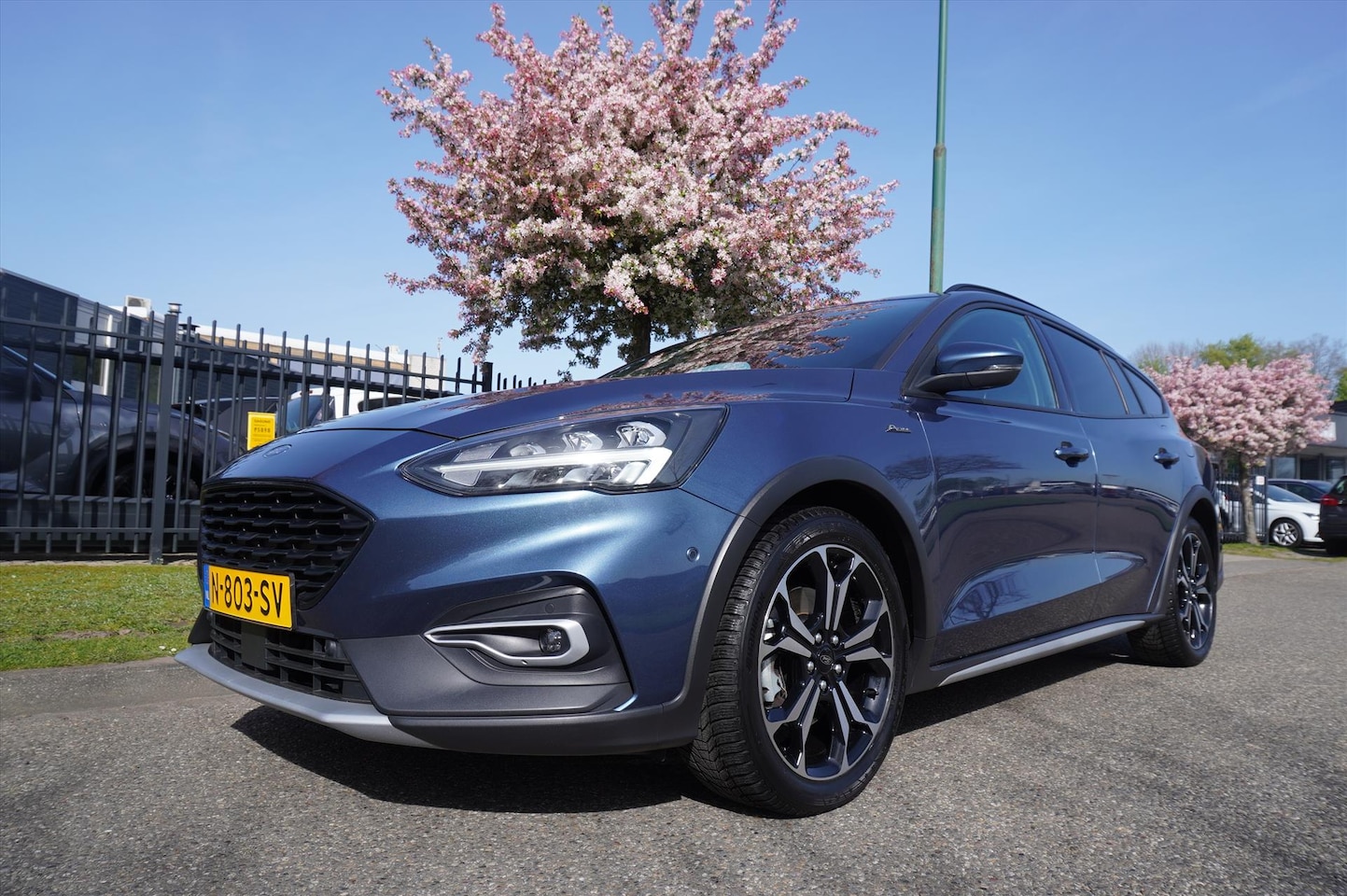 Ford Focus Wagon - 1.0 EcoBoost 125pk Active X Business Trekhaak - AutoWereld.nl