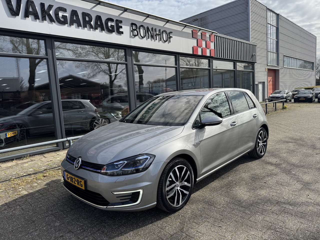 Volkswagen e-Golf - E-DITION 7.5-VIRTUAL-SOH 91% - AutoWereld.nl