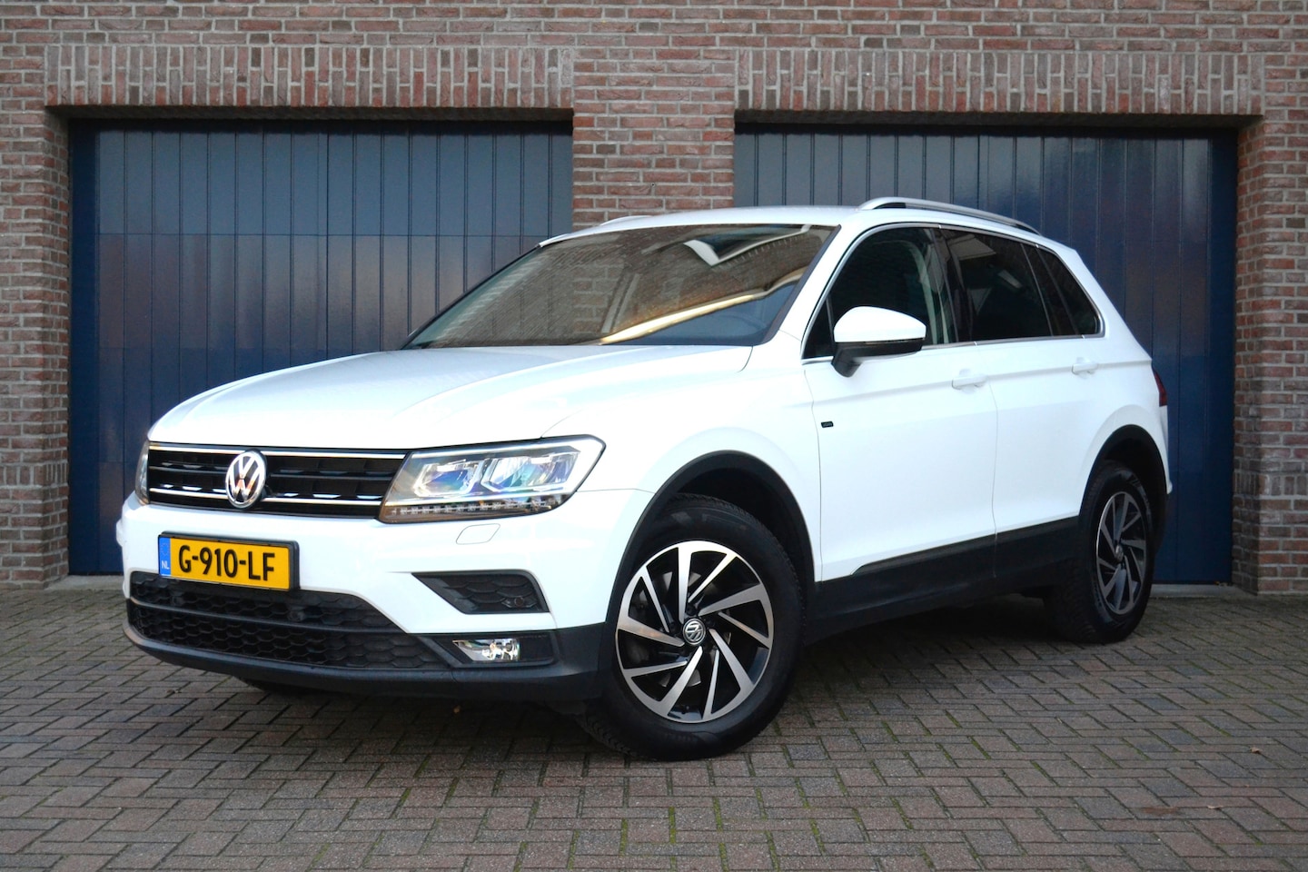 Volkswagen Tiguan - 1.5 TSI 150pk ACT DSG Automaat | Trekhaak | Carplay/Android Auto | Stoelverwarming | Adapt - AutoWereld.nl