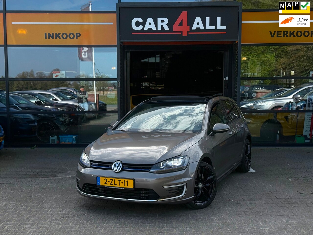 Volkswagen Golf - 1.4 TSI GTE PANO/PDC/LMVELGEN/DEALERONDERHOUDEN/NETTE AUTO - AutoWereld.nl