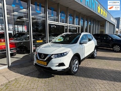 Nissan Qashqai - 1.3 DIG-T N-Connecta 140PK / PANORAMADAK / NAVIGATIE / TREKHAAK