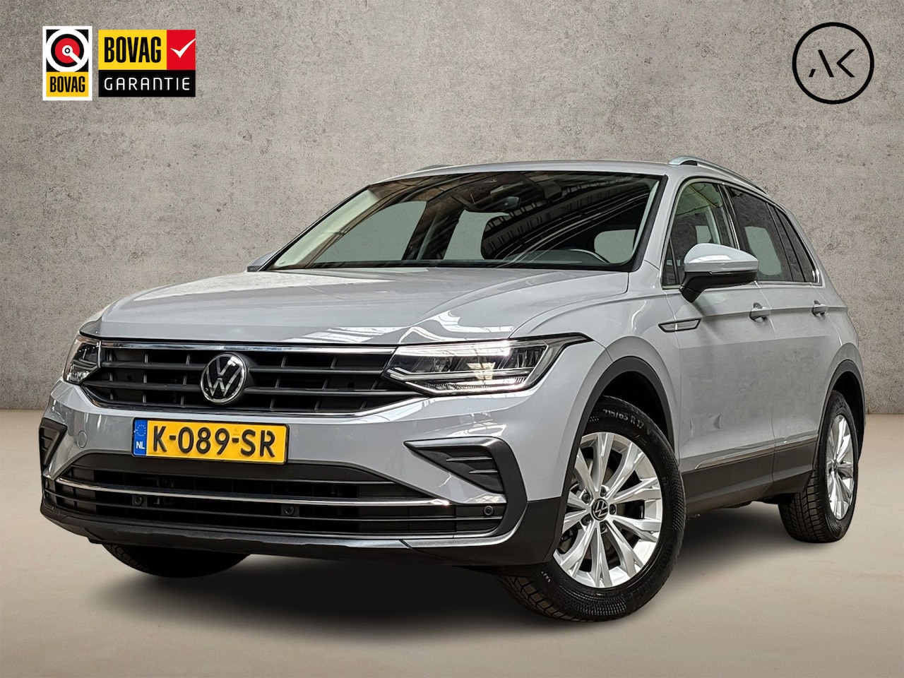 Volkswagen Tiguan - 1.5 TSI Life Sport (VIRTUAL COCKPIT, APPLE CARPLAY, GROOT NAVI, KEYLESS, CAMERA, SPORTSTOE - AutoWereld.nl