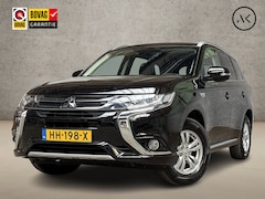 Mitsubishi Outlander - 2.0 PHEV Deluxe 204Pk Automaat (NAVIGATIE, CAMERA, LEDER/ALCANTARA, KEYLESS, SPORTSTOELEN,