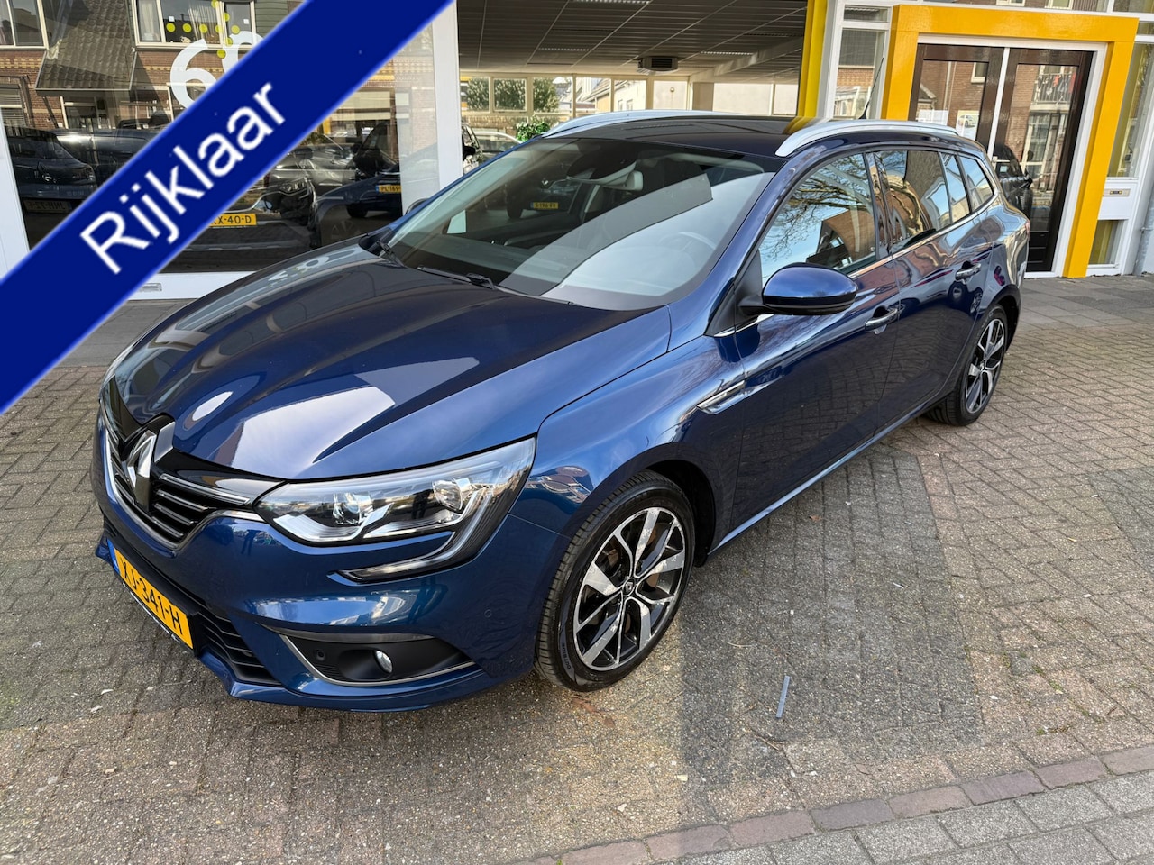 Renault Mégane Estate - 1.3 TCe Bose CAMERA TREKHAAK NAVIGATIE PARKEERHULP ECC LICHTM.VELGEN PARKEERSENSOREN - AutoWereld.nl