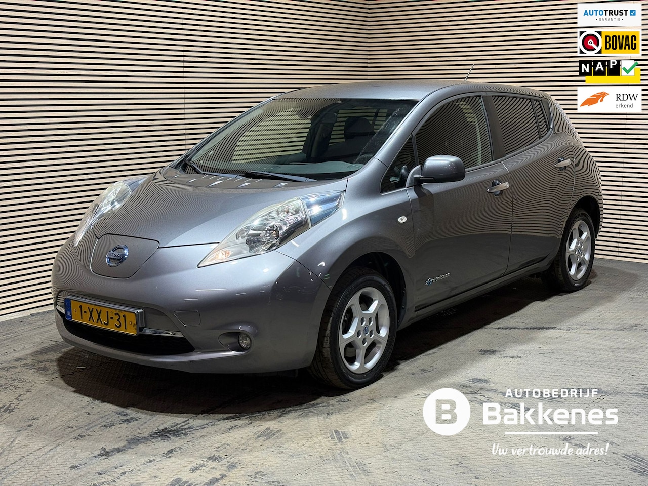 Nissan LEAF - Acenta 24 kWh | Airco | Cruise | Camera - AutoWereld.nl