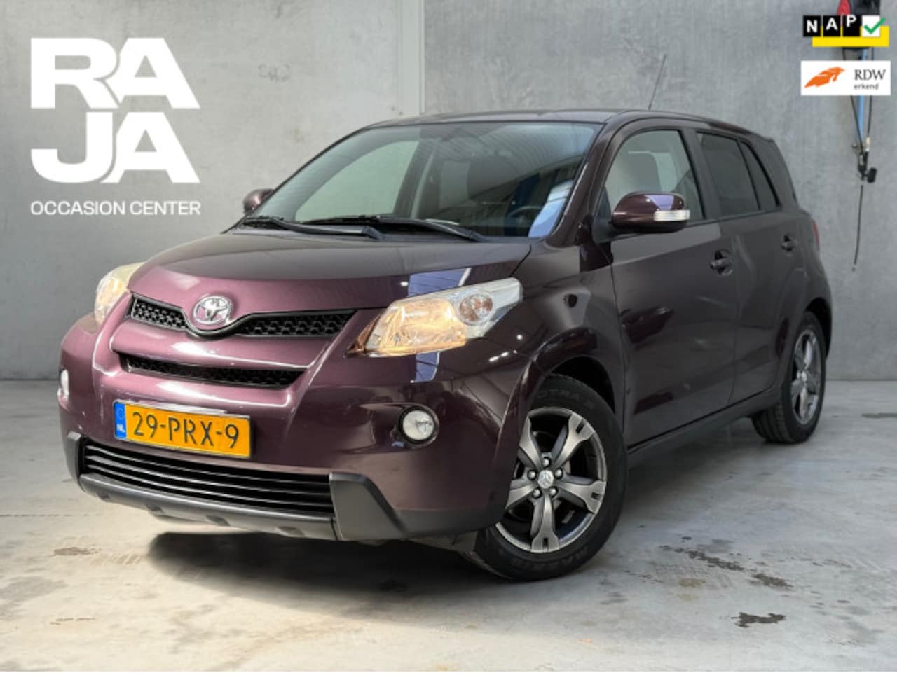 Toyota Urban Cruiser - 1.3 VVT-i Dynamic NAP Keyless Clima - AutoWereld.nl