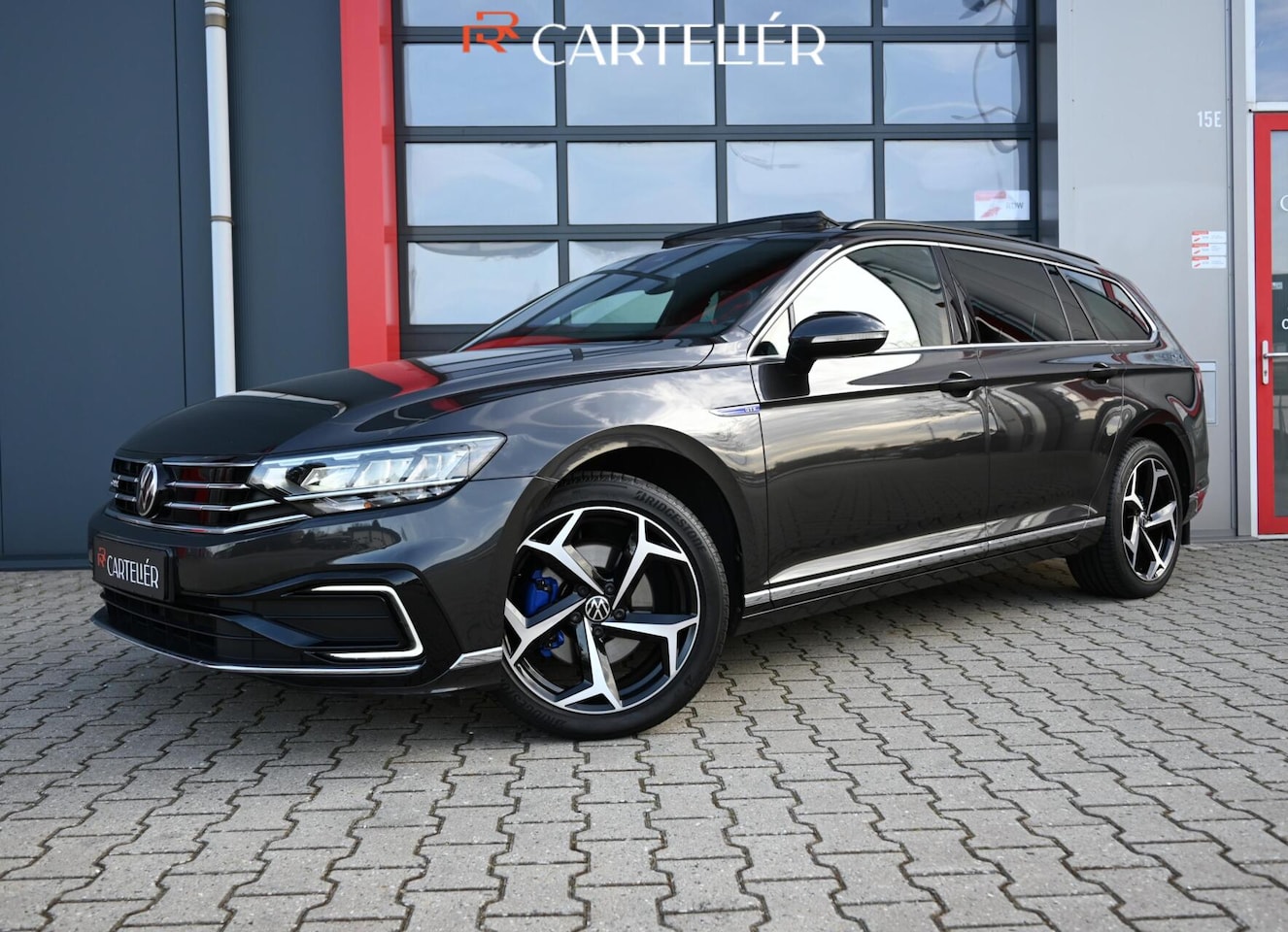 Volkswagen Passat Variant - Business 1.4 TSI PHEV GTE Business 218PK | Pano | Led | Carplay | Trekhaak | ACC | Stoel & - AutoWereld.nl