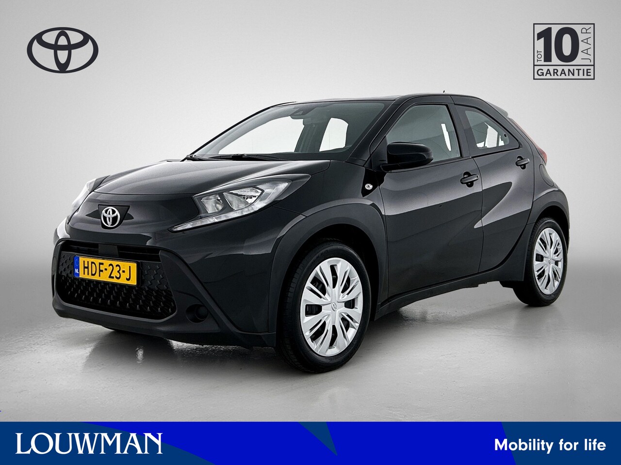 Toyota Aygo X - 1.0 VVT-i MT Play | BTW Voertuig | 1e Eigenaar | Achteruitrijcamera | - AutoWereld.nl