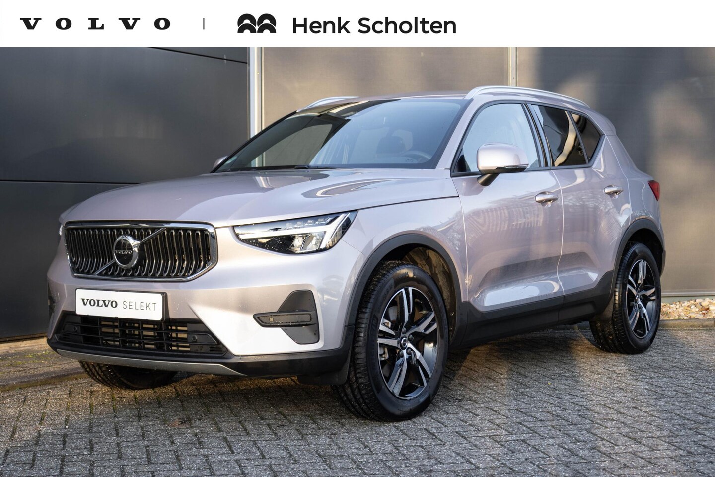 Volvo XC40 - B3 Automaat Business Edition | Verwarmbare voorstoelen | Verwarmbaar stuurwiel | Premium a - AutoWereld.nl