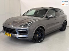 Porsche Cayenne - 3.0 E-Hybrid / Pano / Sport Chrono / 22" Turbo Velgen