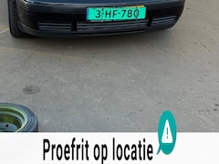 Volkswagen Golf - 1.6-16V